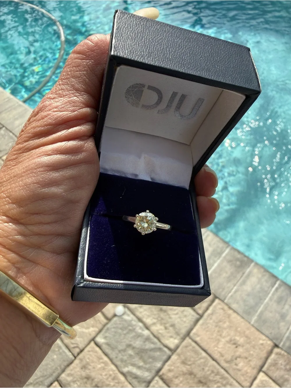DJU Black Jewelry Gift Box by